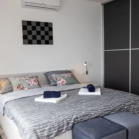 Natura Apartment *